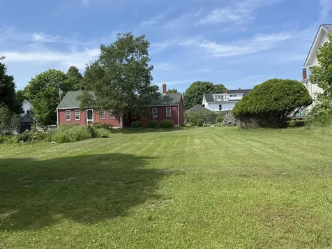 5 Chestnut Street Vinalhaven ME 04863