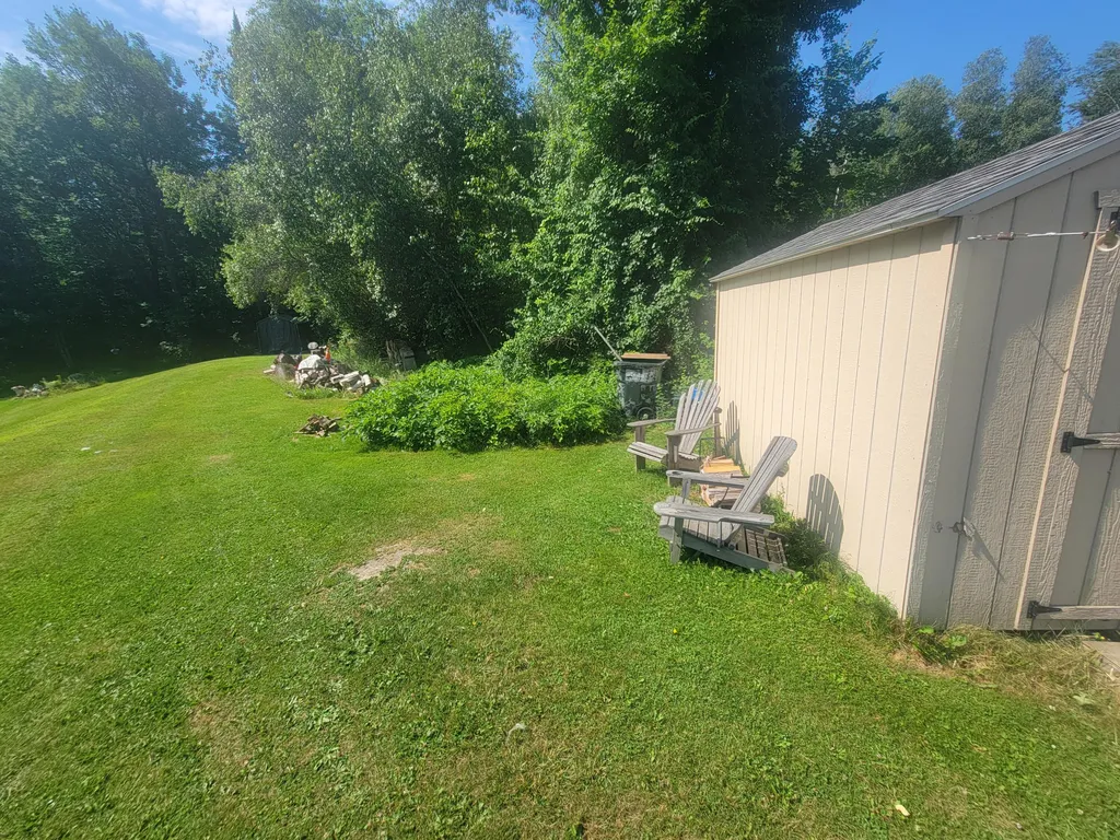 51 Lorna Lane Glenburn ME 04401