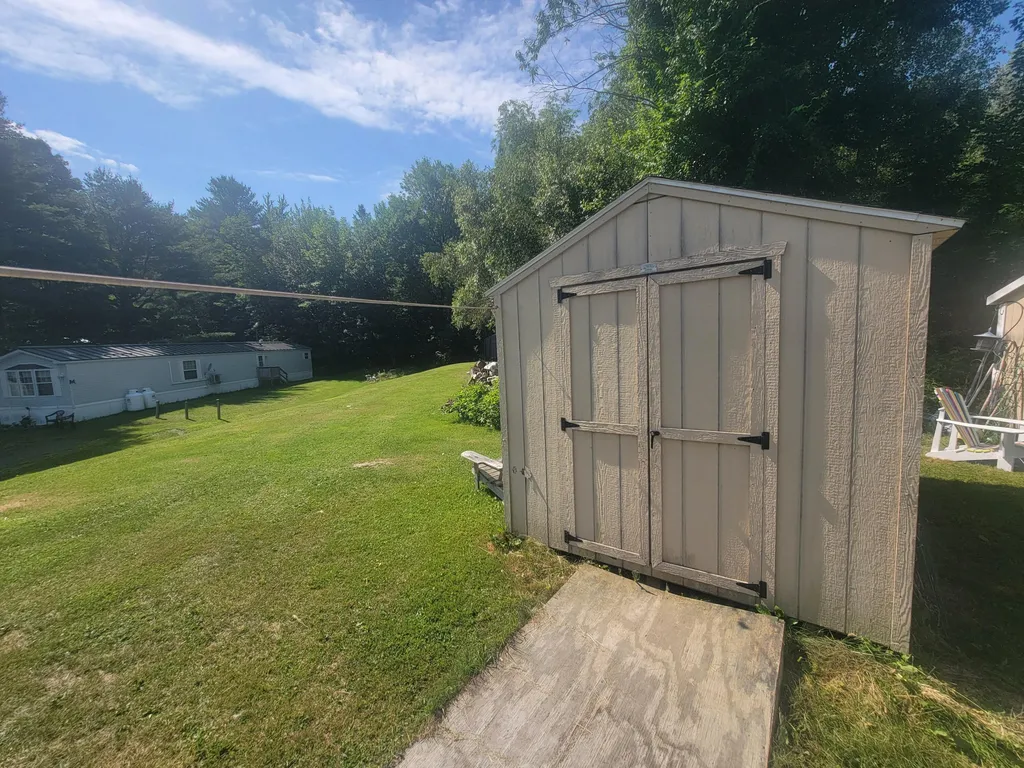 51 Lorna Lane Glenburn ME 04401