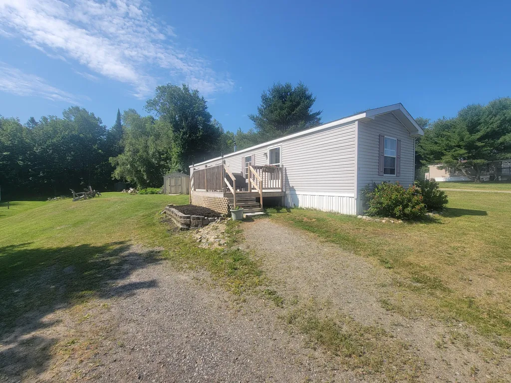 51 Lorna Lane Glenburn ME 04401