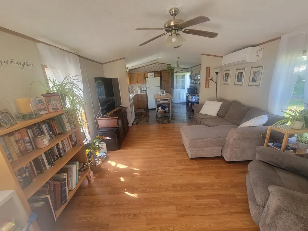 51 Lorna Lane Glenburn ME 04401