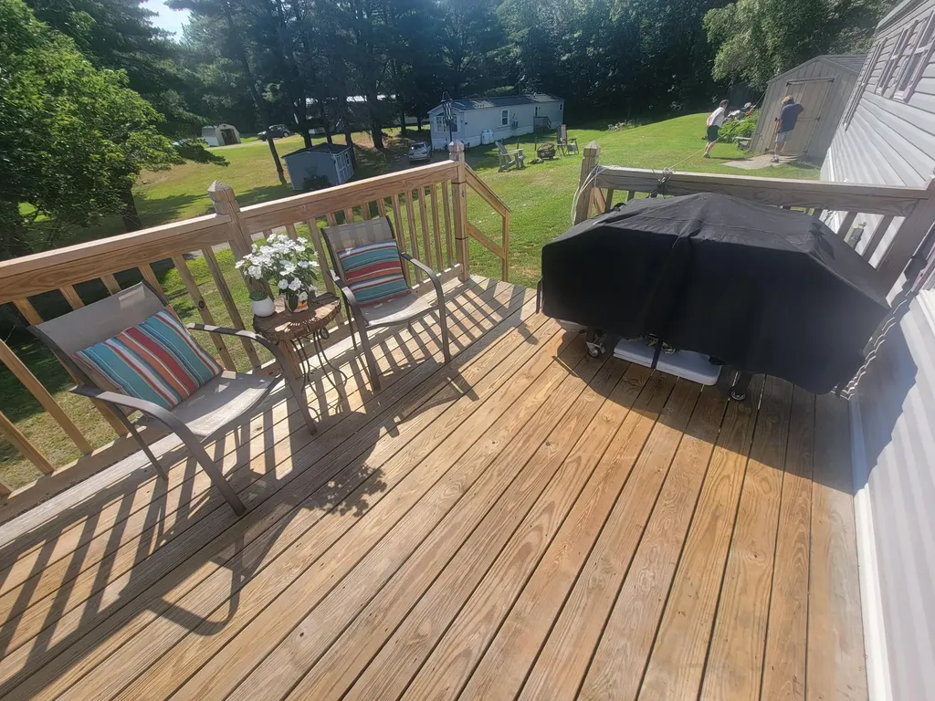 51 Lorna Lane Glenburn ME 04401