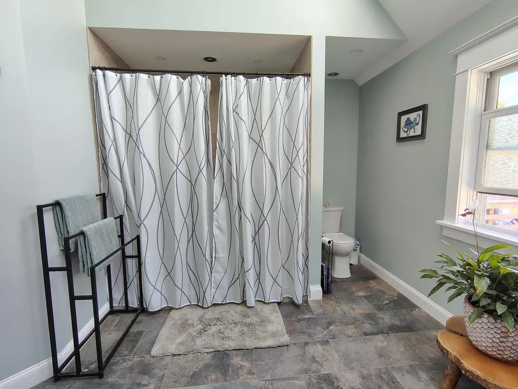 6 Red Barn Road Damariscotta ME 04543