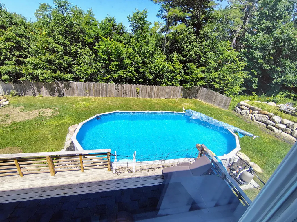 6 Red Barn Road Damariscotta ME 04543