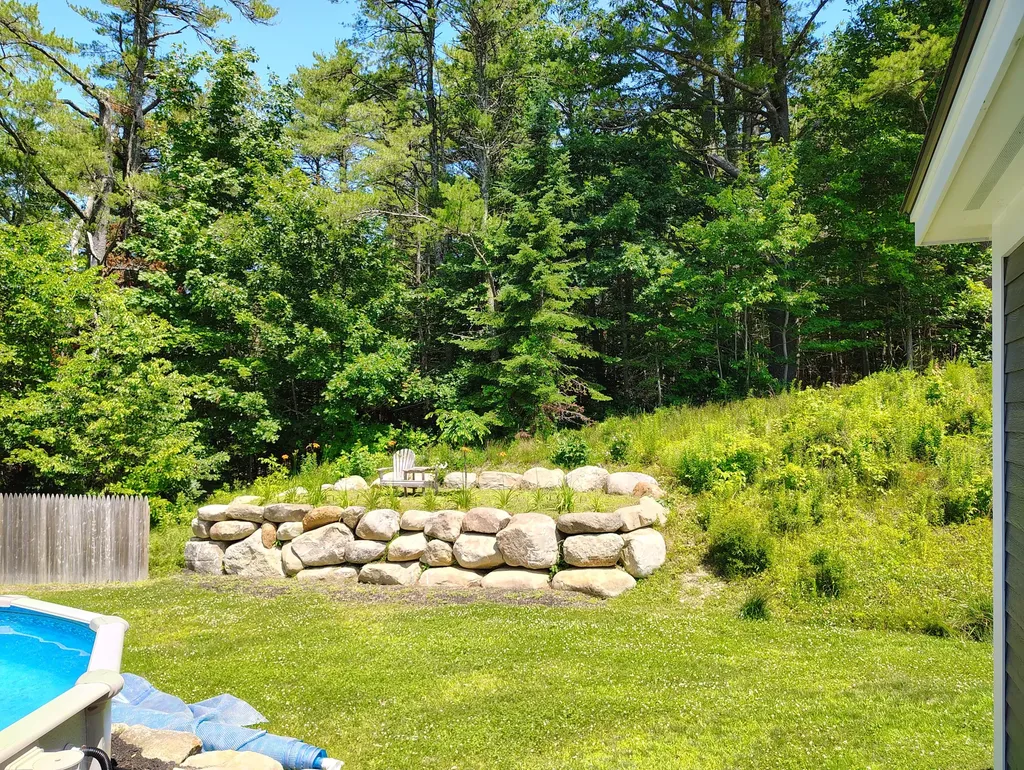 6 Red Barn Road Damariscotta ME 04543