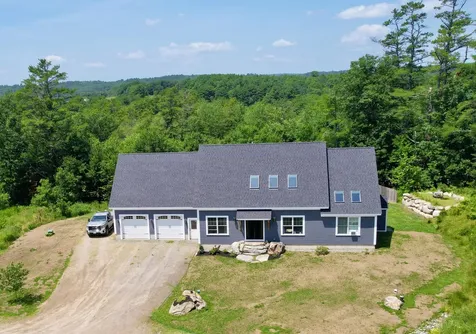6 Red Barn Road Damariscotta ME 04543