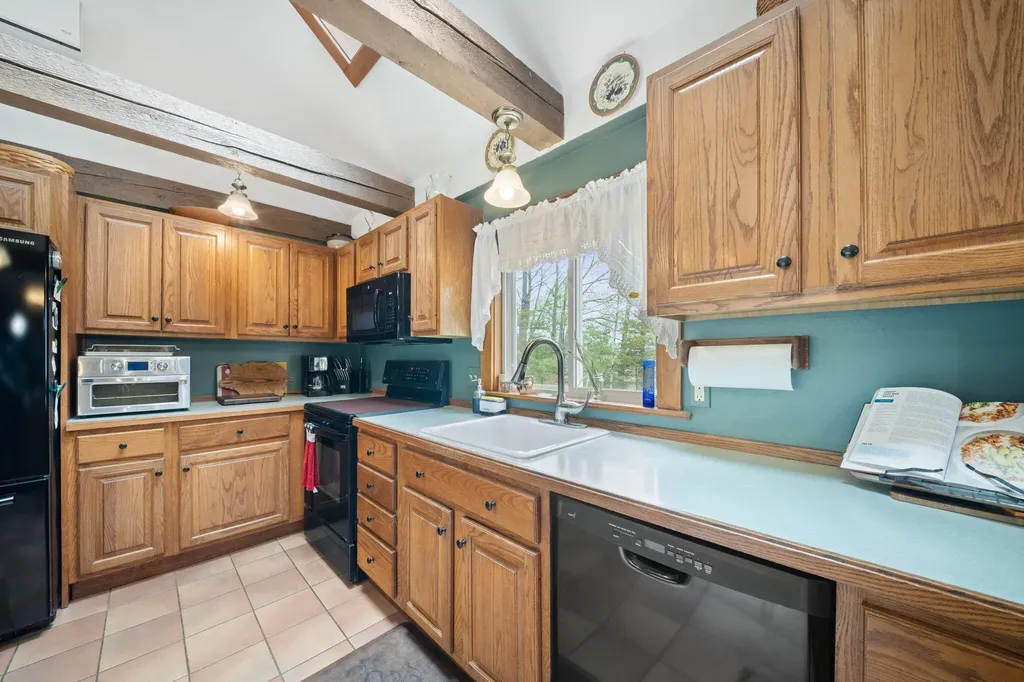 7 Ruth Avenue Hampden ME 04444