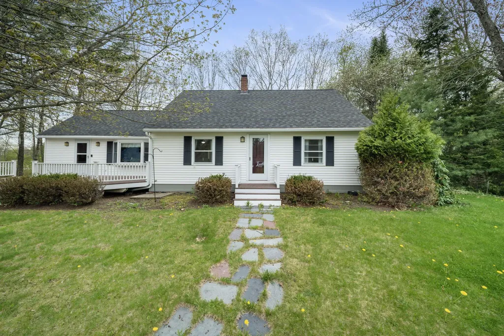 7 Ruth Avenue Hampden ME 04444