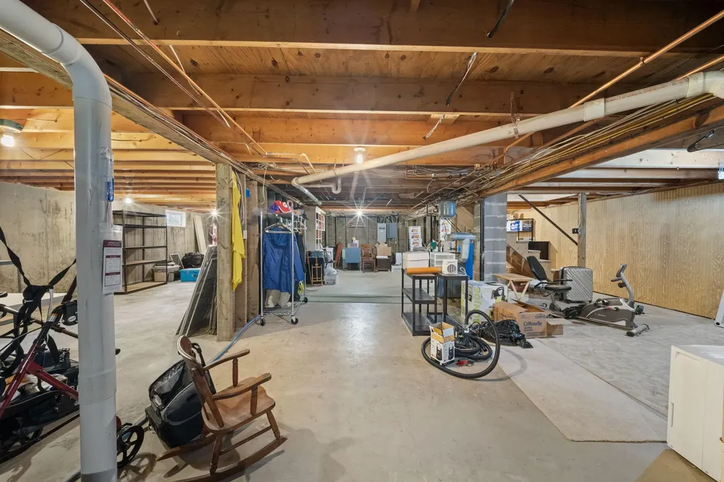 7 Ruth Avenue Hampden ME 04444