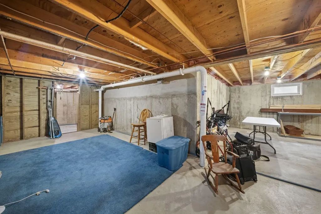 7 Ruth Avenue Hampden ME 04444