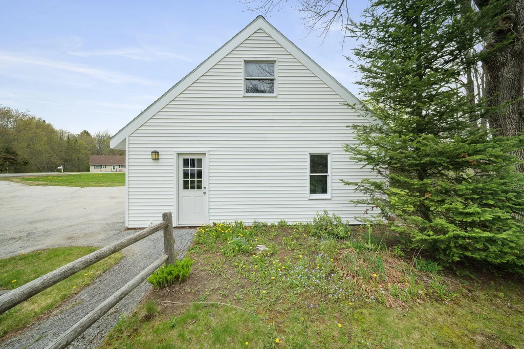 7 Ruth Avenue Hampden ME 04444
