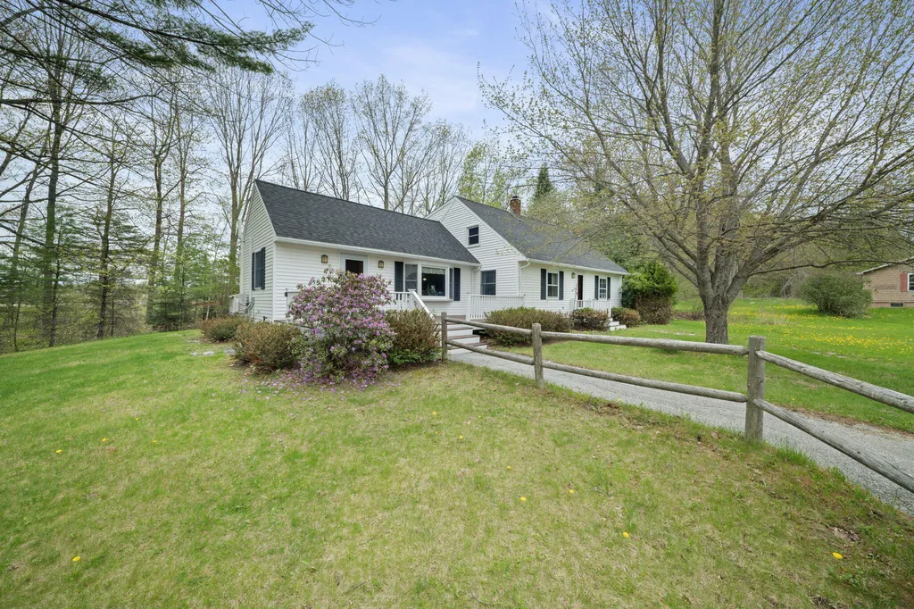 7 Ruth Avenue Hampden ME 04444