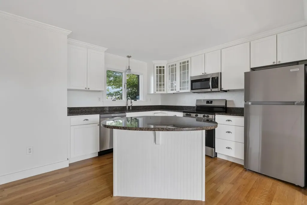 18 Ponce Street Portland ME 04101