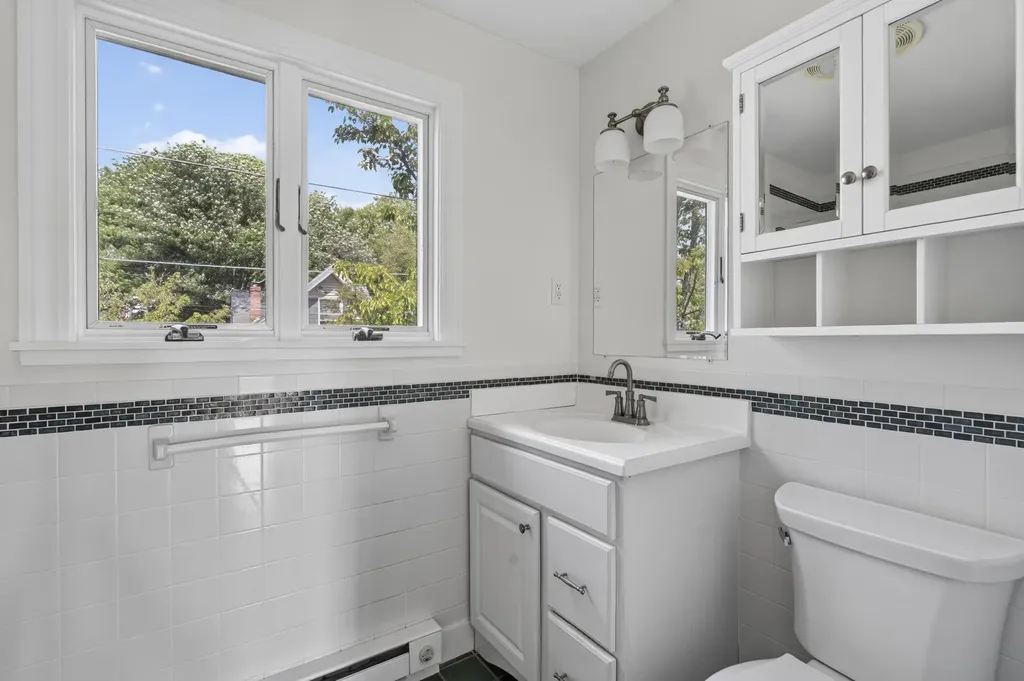 18 Ponce Street Portland ME 04101