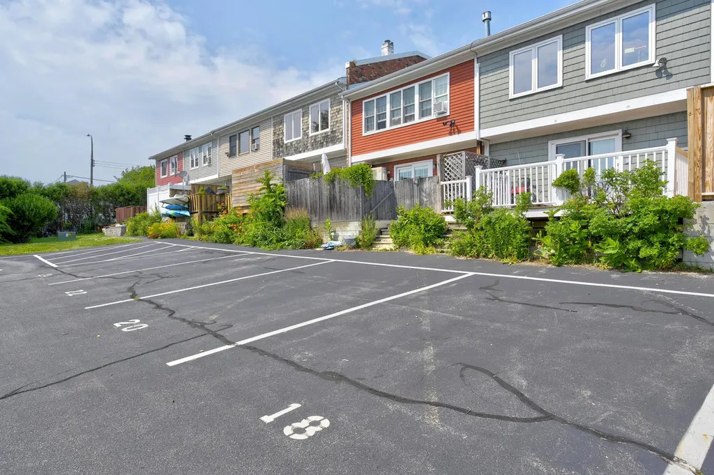 18 Ponce Street Portland ME 04101