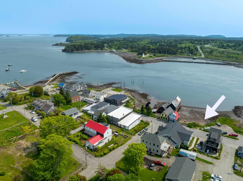 54 Water Street Lubec ME 04652