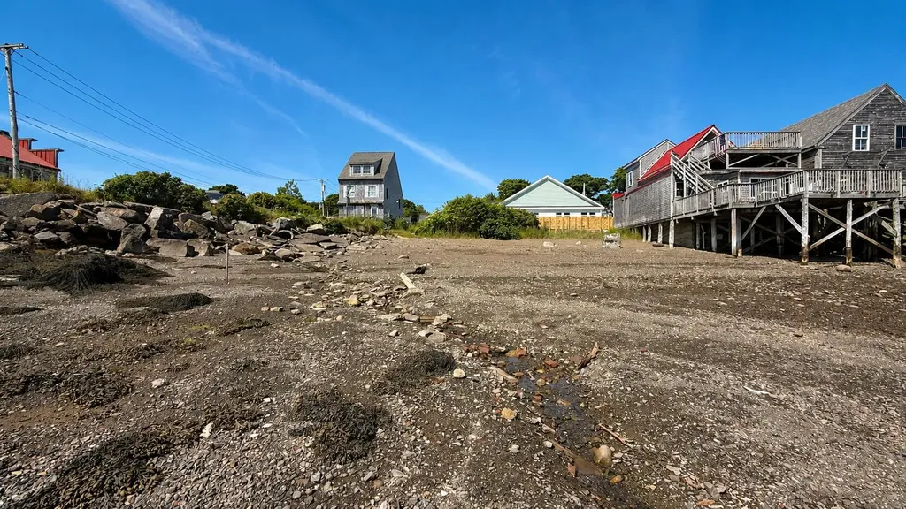 54 Water Street Lubec ME 04652