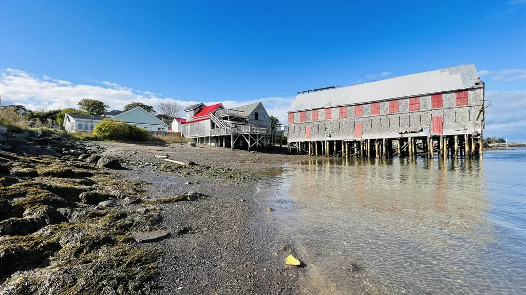 54 Water Street Lubec ME 04652