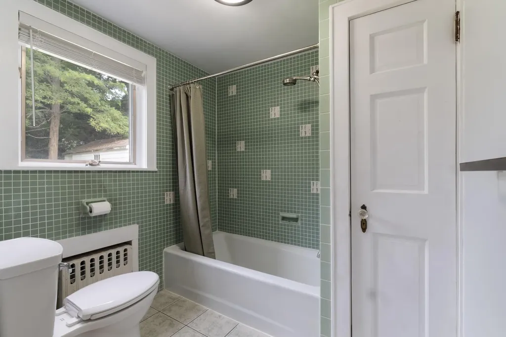 10 Blaine Avenue Augusta ME 04330