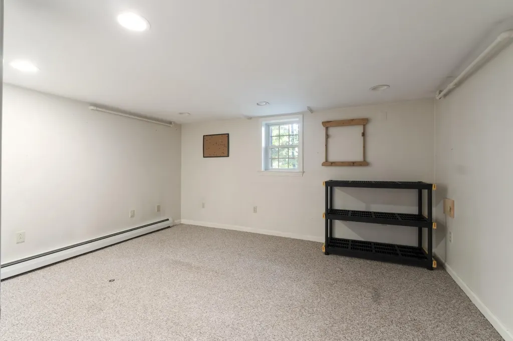 10 Blaine Avenue Augusta ME 04330