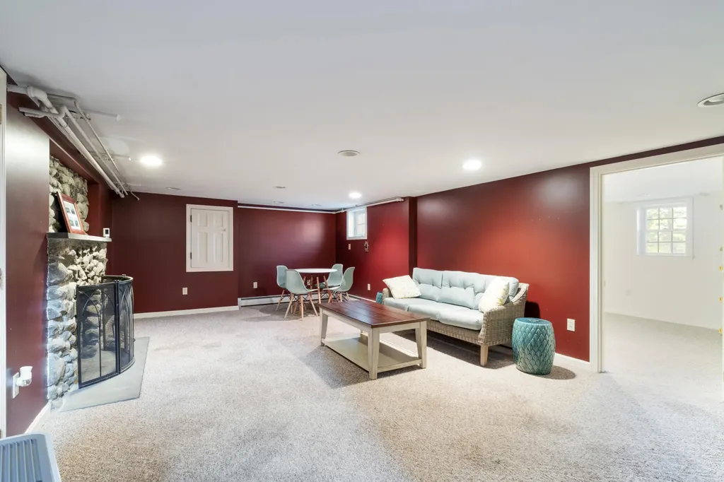 10 Blaine Avenue Augusta ME 04330
