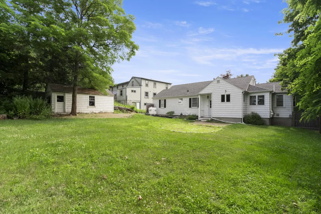 10 Blaine Avenue Augusta ME 04330
