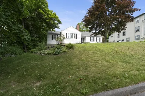 10 Blaine Avenue Augusta ME 04330