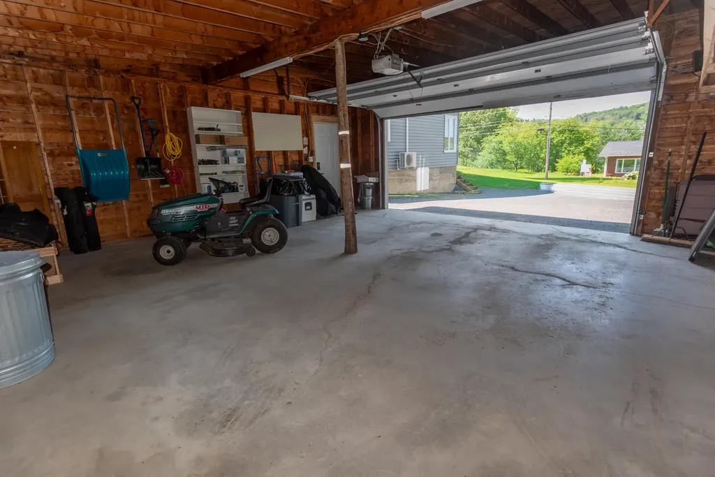 33 Us-1 Frenchville ME 04745