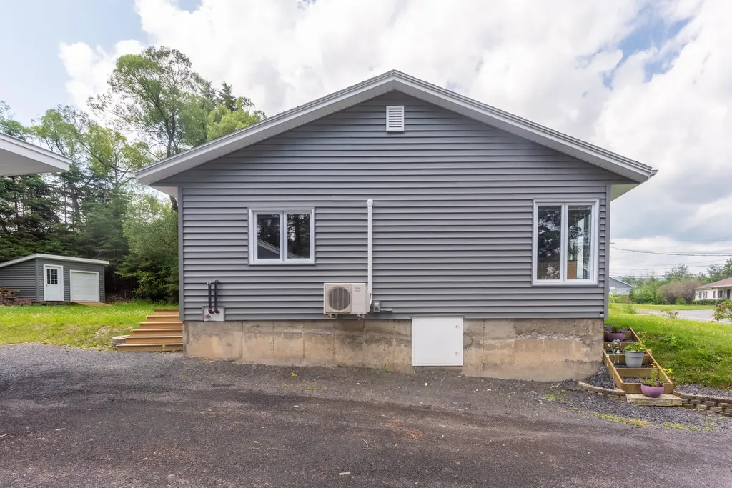 33 Us-1 Frenchville ME 04745
