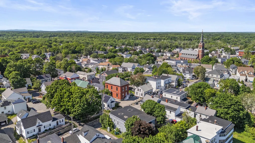 35 Wentworth Street Biddeford ME 04005