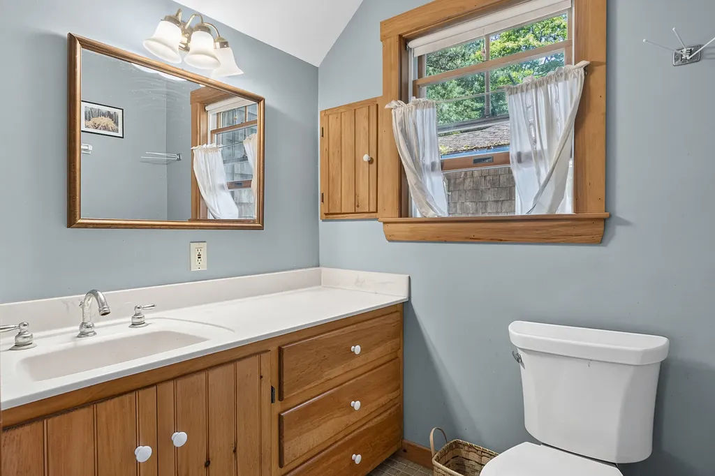 5 Shipley Road South Bristol ME 04568