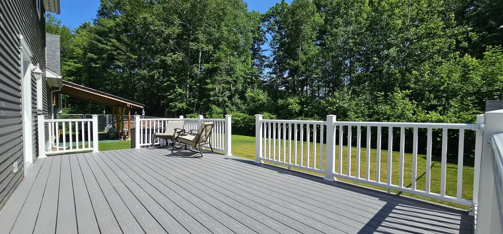 18 Dollis Avenue Vassalboro ME 04989