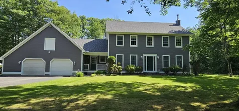 18 Dollis Avenue Vassalboro ME 04989