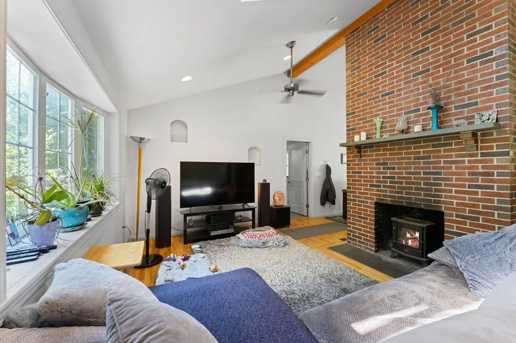 824 Meadow Road Casco ME 04015