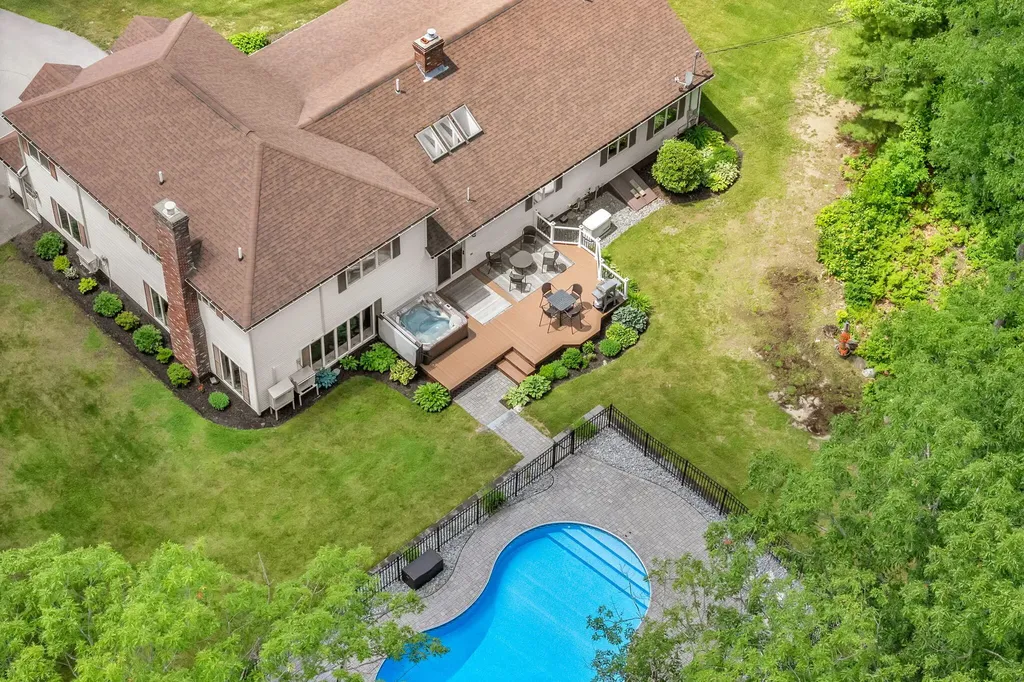 1002 Buck Hill Drive Veazie ME 04401