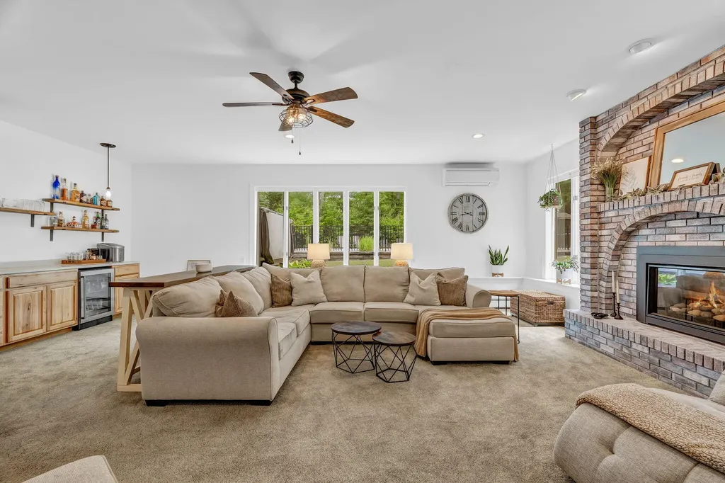 1002 Buck Hill Drive Veazie ME 04401