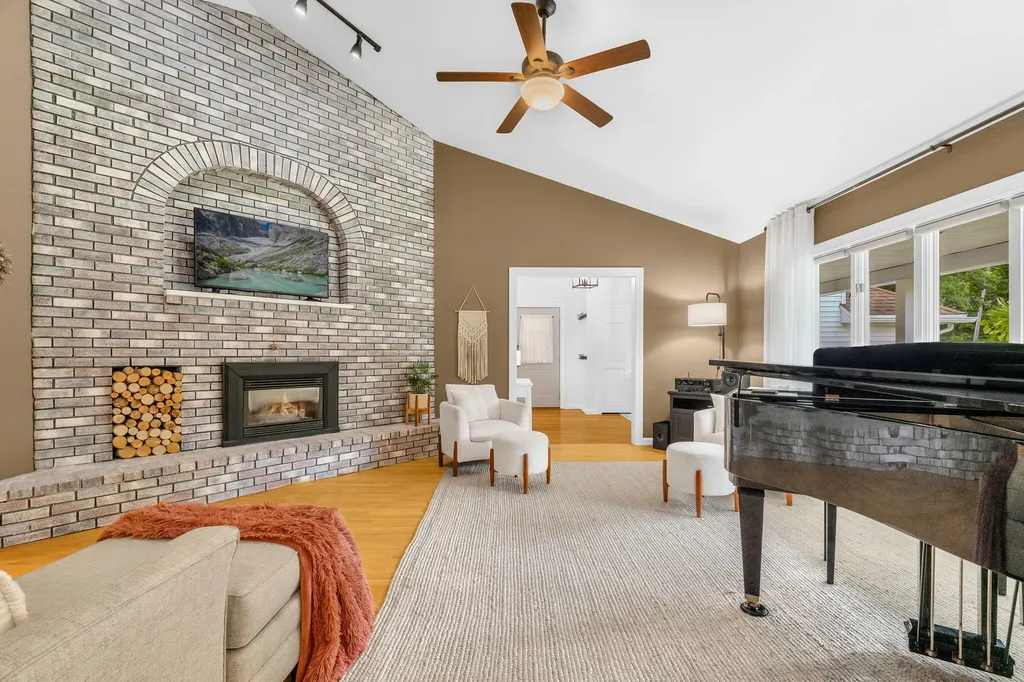 1002 Buck Hill Drive Veazie ME 04401