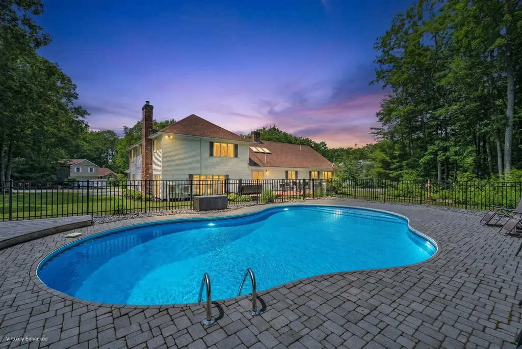 1002 Buck Hill Drive Veazie ME 04401