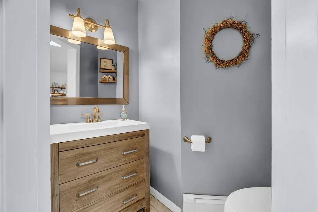 1002 Buck Hill Drive Veazie ME 04401
