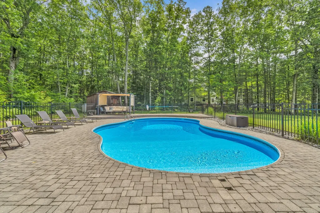 1002 Buck Hill Drive Veazie ME 04401