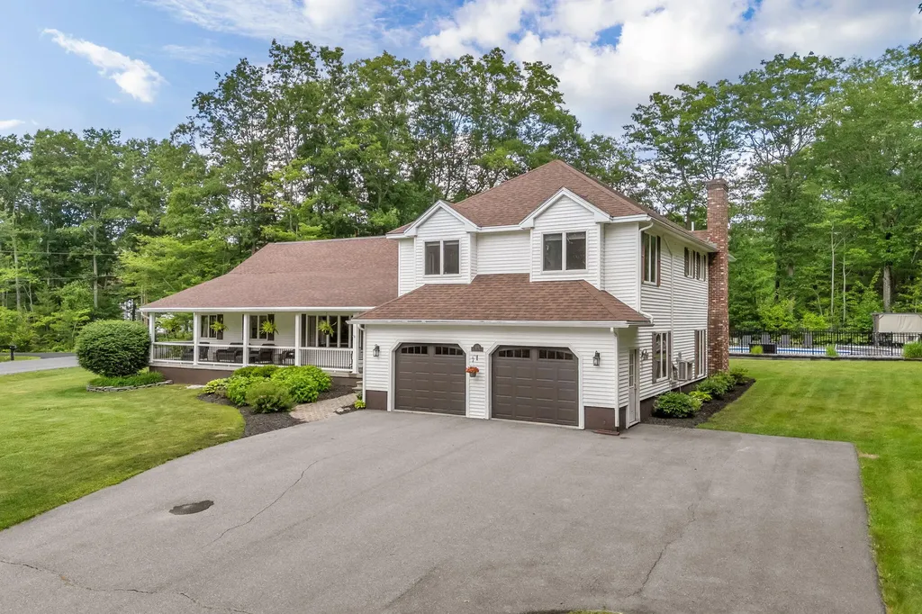 1002 Buck Hill Drive Veazie ME 04401