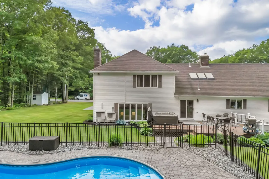 1002 Buck Hill Drive Veazie ME 04401