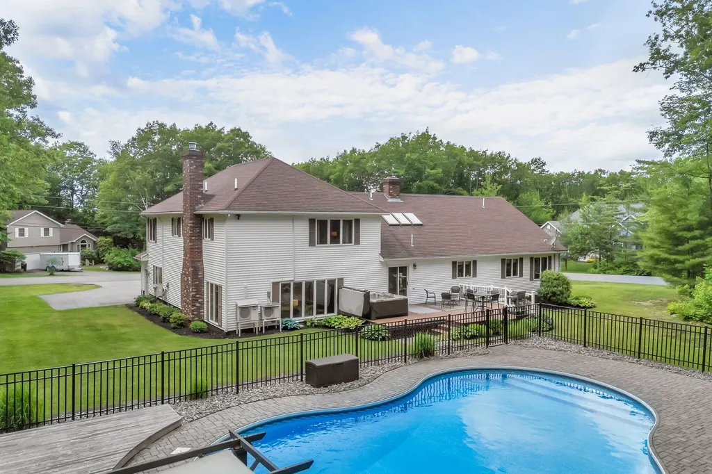1002 Buck Hill Drive Veazie ME 04401
