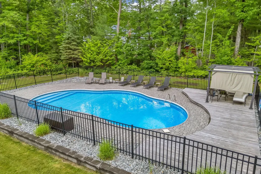 1002 Buck Hill Drive Veazie ME 04401