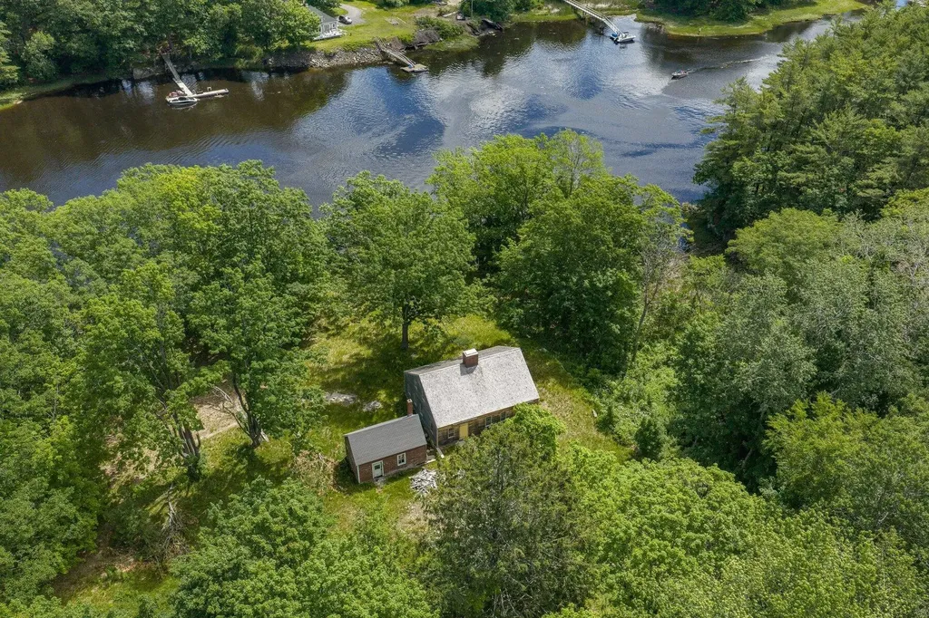 29 Ferry Lane Biddeford ME 04005