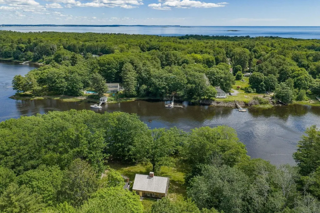 29 Ferry Lane Biddeford ME 04005