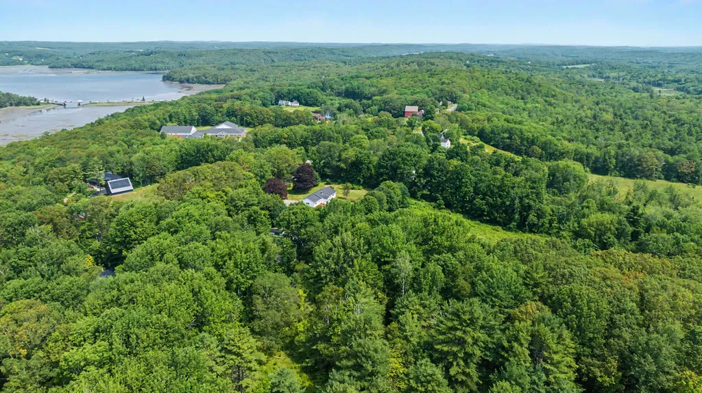 178 Boothbay Road Edgecomb ME 04556