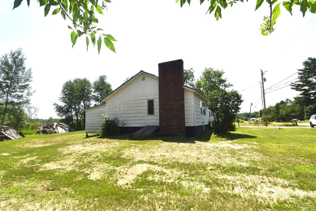 67 Mutton Lane Clinton ME 04927