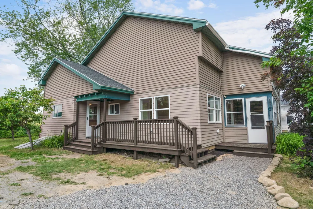 722 N Main Street Brewer ME 04412