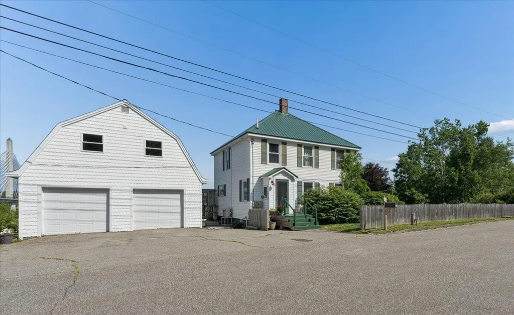 1407 Us Route 1 Prospect ME 04981
